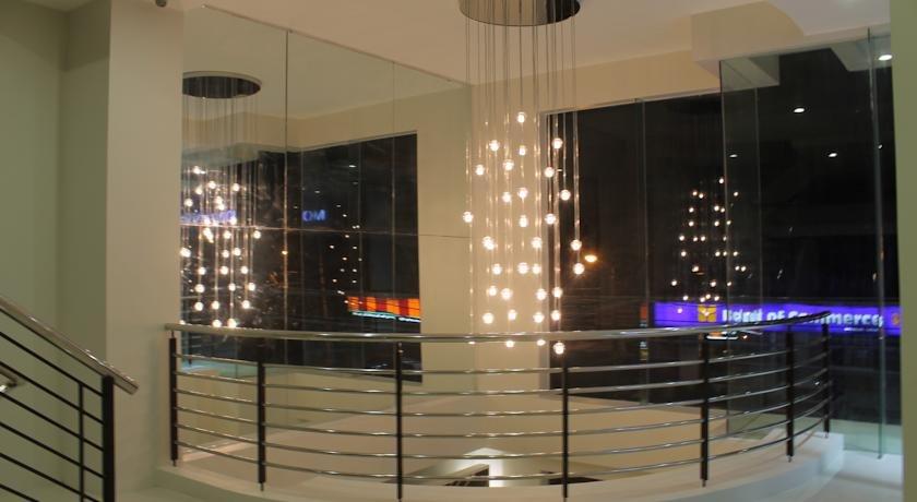 Avenue Suites Hotel