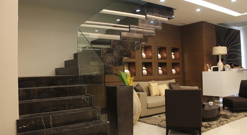 Avenue Suites Hotel