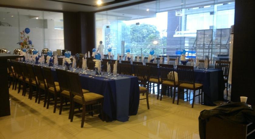 Avenue Suites Hotel