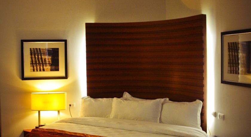 Avenue Suites Hotel