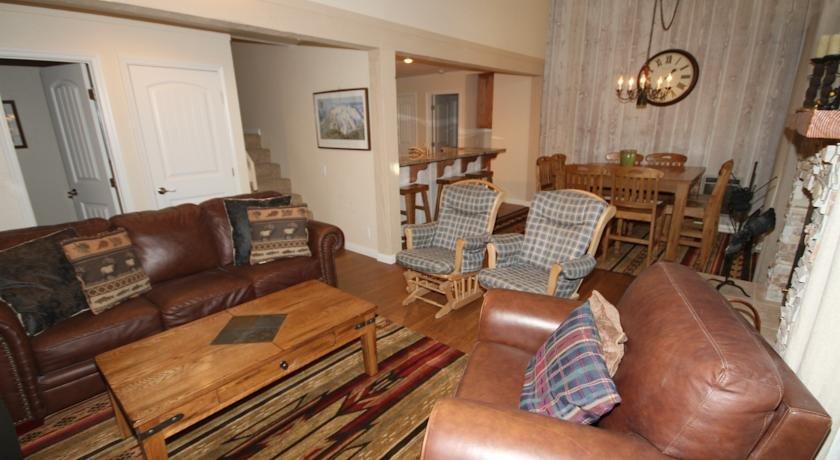 Mammoth Ski and Racquet Club