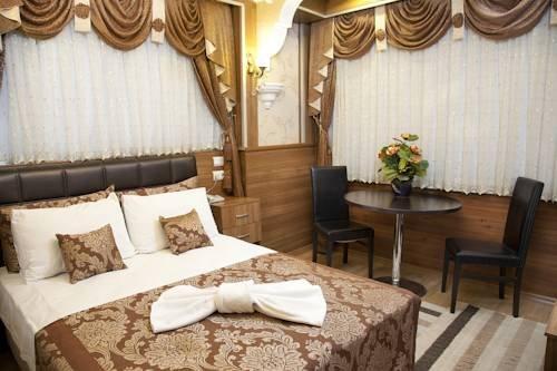 Grand Gross Hotel