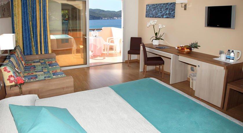Invisa Hotel Club Cala Verde