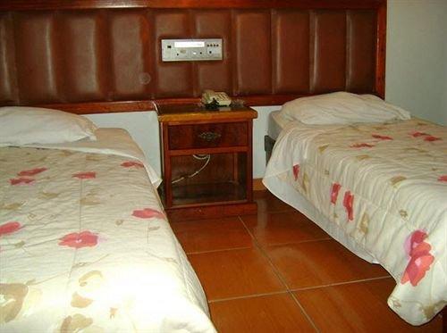 Reinales Plaza Hotel