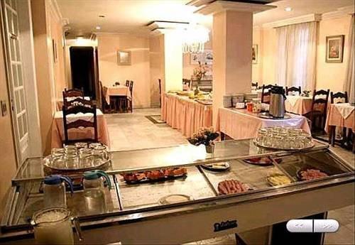 Reinales Plaza Hotel