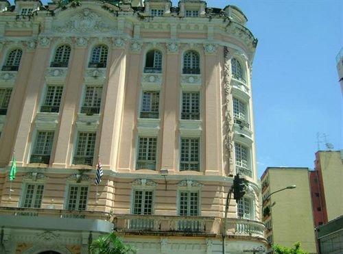 Reinales Plaza Hotel