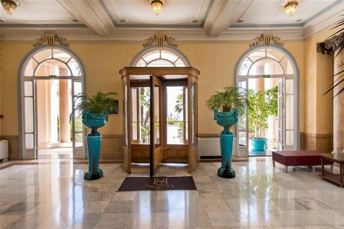 Hotel Le Royal Promenade des Anglais