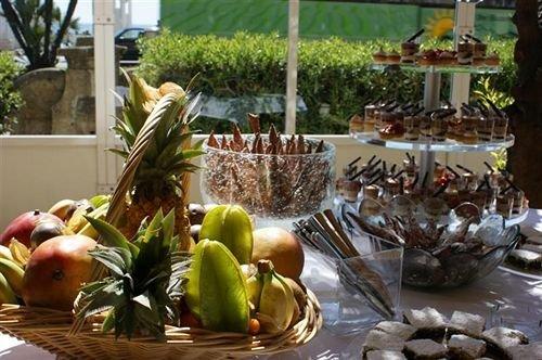 Hotel Le Royal Promenade des Anglais
