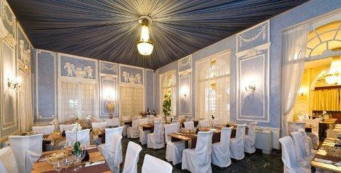 Hotel Le Royal Promenade des Anglais