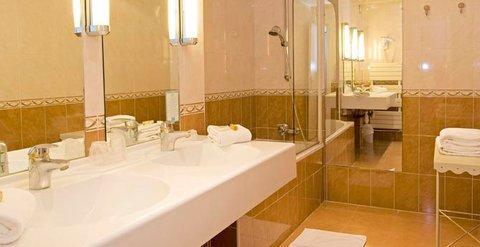 Hotel Le Royal Promenade des Anglais