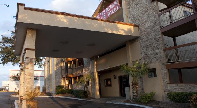 Fiesta Inn & Suites