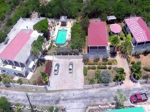 Secret's Oceanfront Vacation Villa