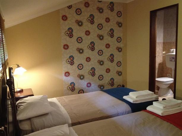 Chalet Relogio Guesthouse