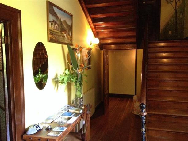 Chalet Relogio Guesthouse