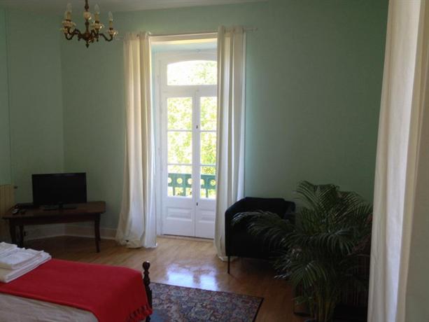 Chalet Relogio Guesthouse