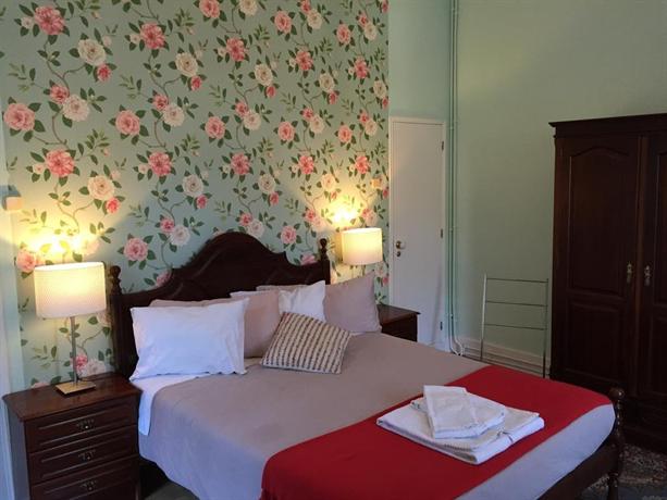 Chalet Relogio Guesthouse