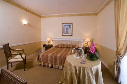 Hotel Tuder