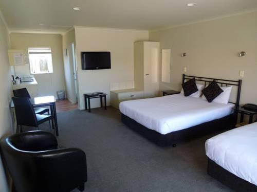 Pacific Coast Motor Lodge