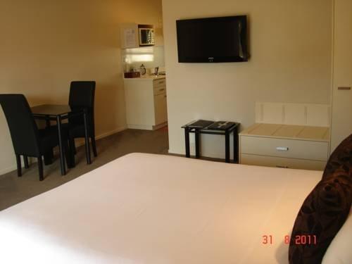 Pacific Coast Motor Lodge