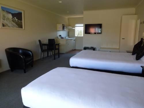 Pacific Coast Motor Lodge