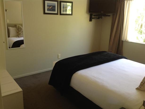 Pacific Coast Motor Lodge