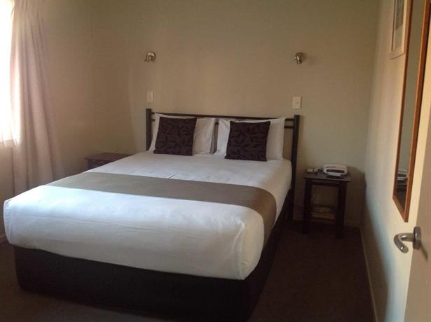Pacific Coast Motor Lodge