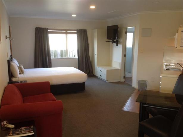 Pacific Coast Motor Lodge