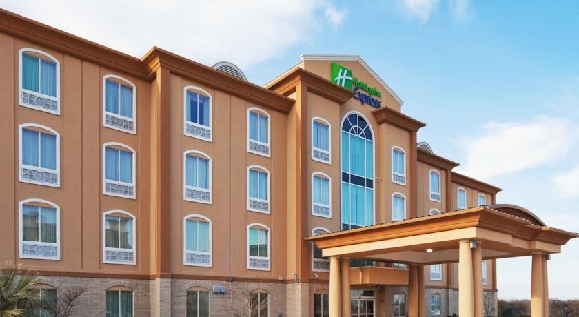 Holiday Inn Express Hotel and Suites Corsicana I-45