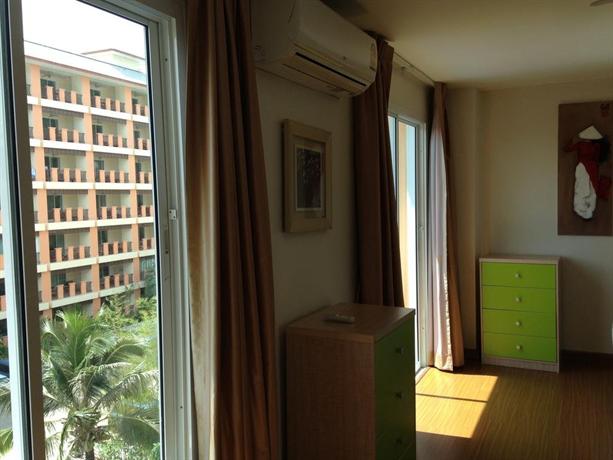 Palm Breeze Residence