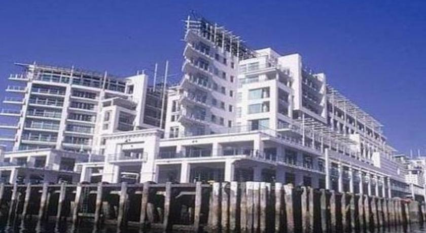 Auckland Waterfront Serviced Apartments on Prince's Wharf Waitemata Harbour New Zealand thumbnail