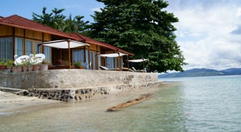 Tanta Moon Luxury Villas Siladen Island Bunaken National Park Indonesia thumbnail