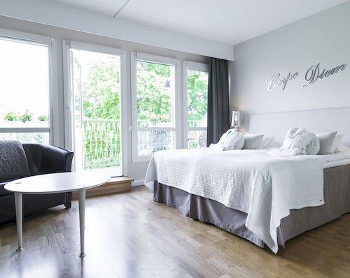 First Hotel Martenson
