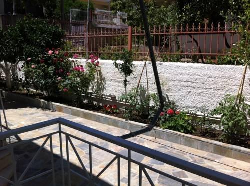 Erato Apartments Petalidi