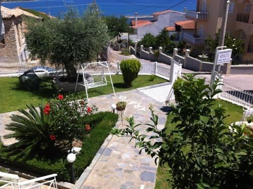 Erato Apartments Petalidi