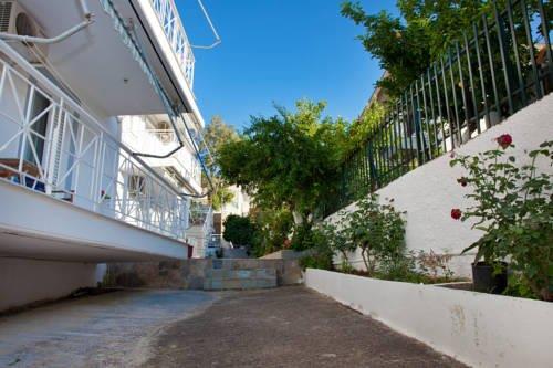 Erato Apartments Petalidi