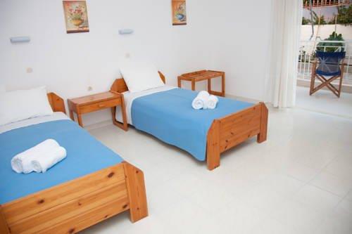 Erato Apartments Petalidi