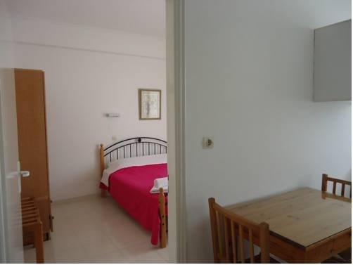 Erato Apartments Petalidi
