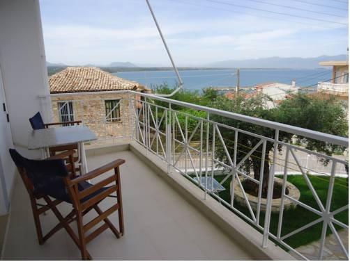 Erato Apartments Petalidi