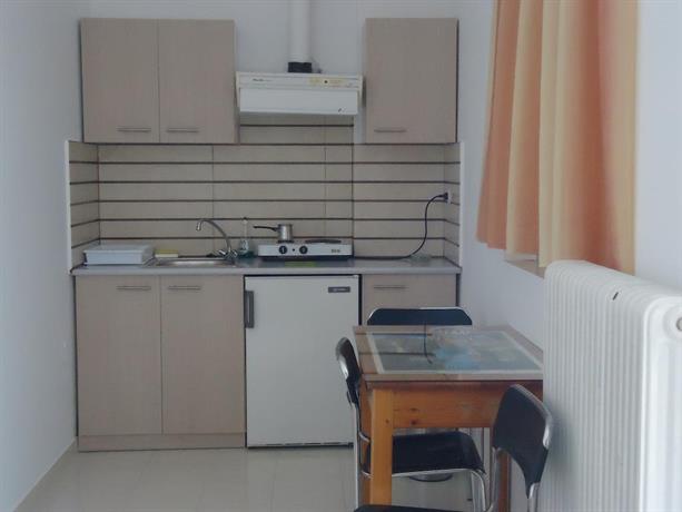 Erato Apartments Petalidi