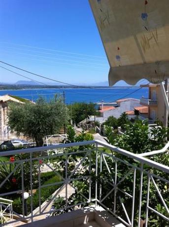 Erato Apartments Petalidi