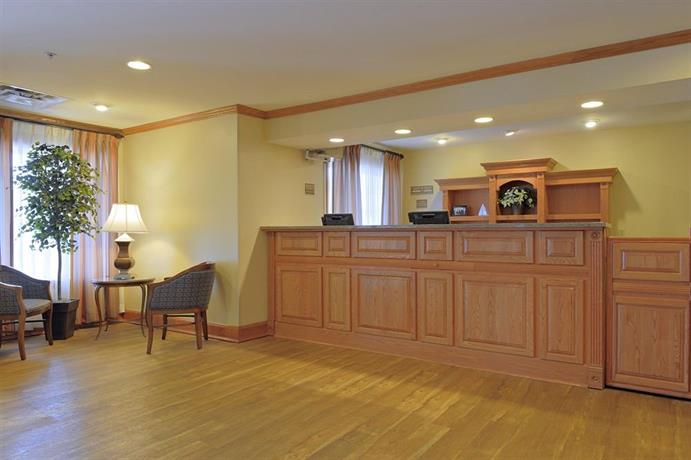 Country Inn & Suites by Radisson Toledo OH