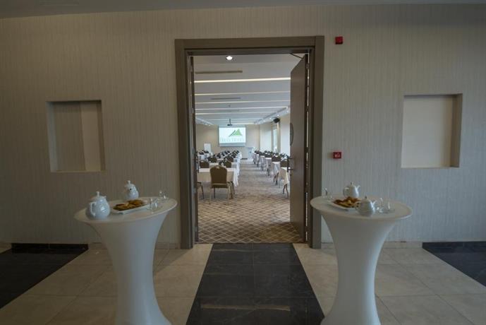 Hilly Hotel