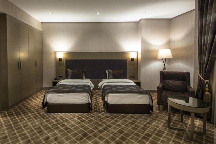 Hilly Hotel