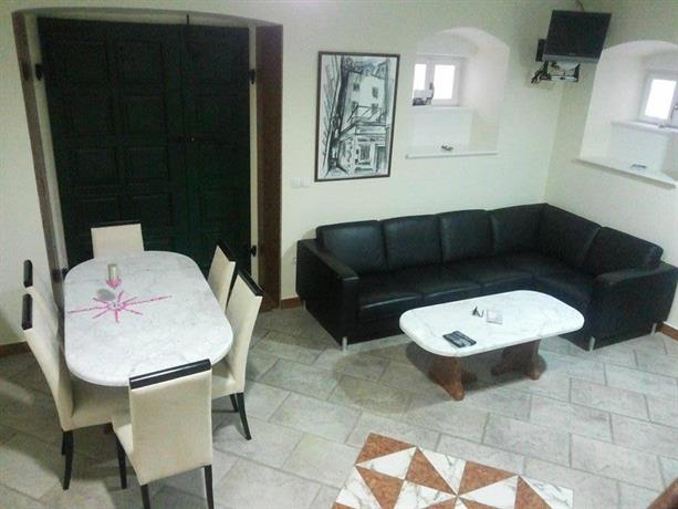 Rooms Toni Palace