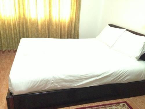 Lily Hotel