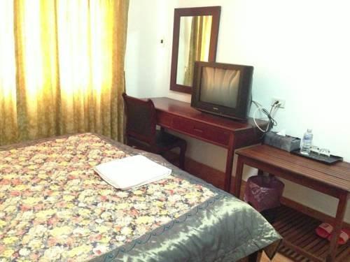 Lily Hotel