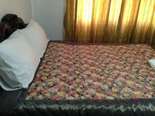 Lily Hotel