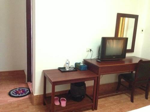 Lily Hotel