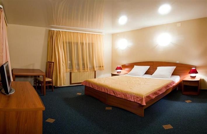 Aura Aquarelle Hotel