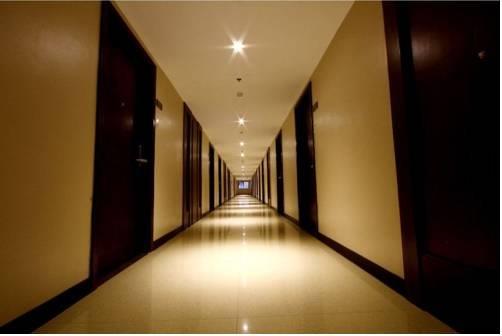 Mandarin Plaza Hotel
